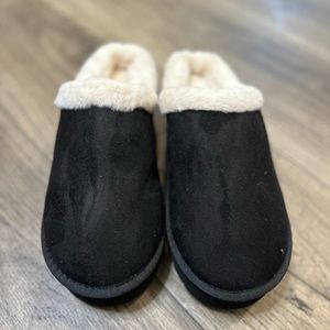 New in Bag - Slippers - Size 7/8